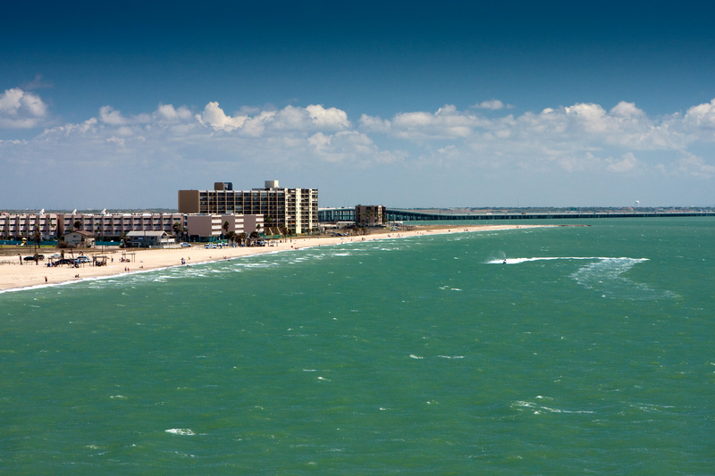 Corpus-Christi-Beach_dreamstime_s_10627822