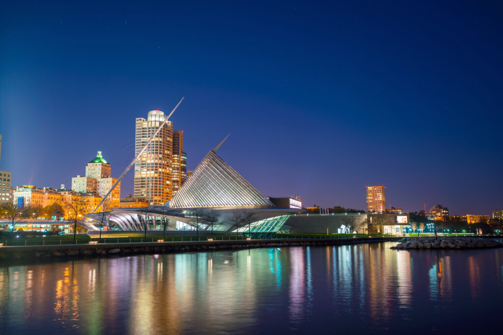 Milwaukee_dreamstime_m_81796993